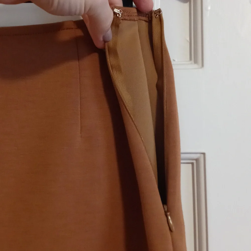 🆕️ 🖤Moodie🖤 - Camel Faux Button Front Stretch Skirt